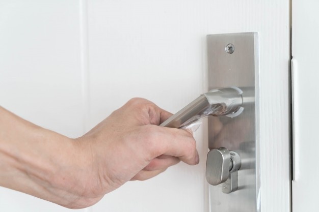 Mejor cerradura de puerta cual comprar que sea barata y segura 1