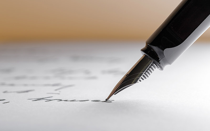 Recomendaciones para utilizar una pluma en la escritura 1
